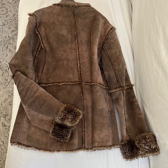 shearling jacket - Picture 9 of 9